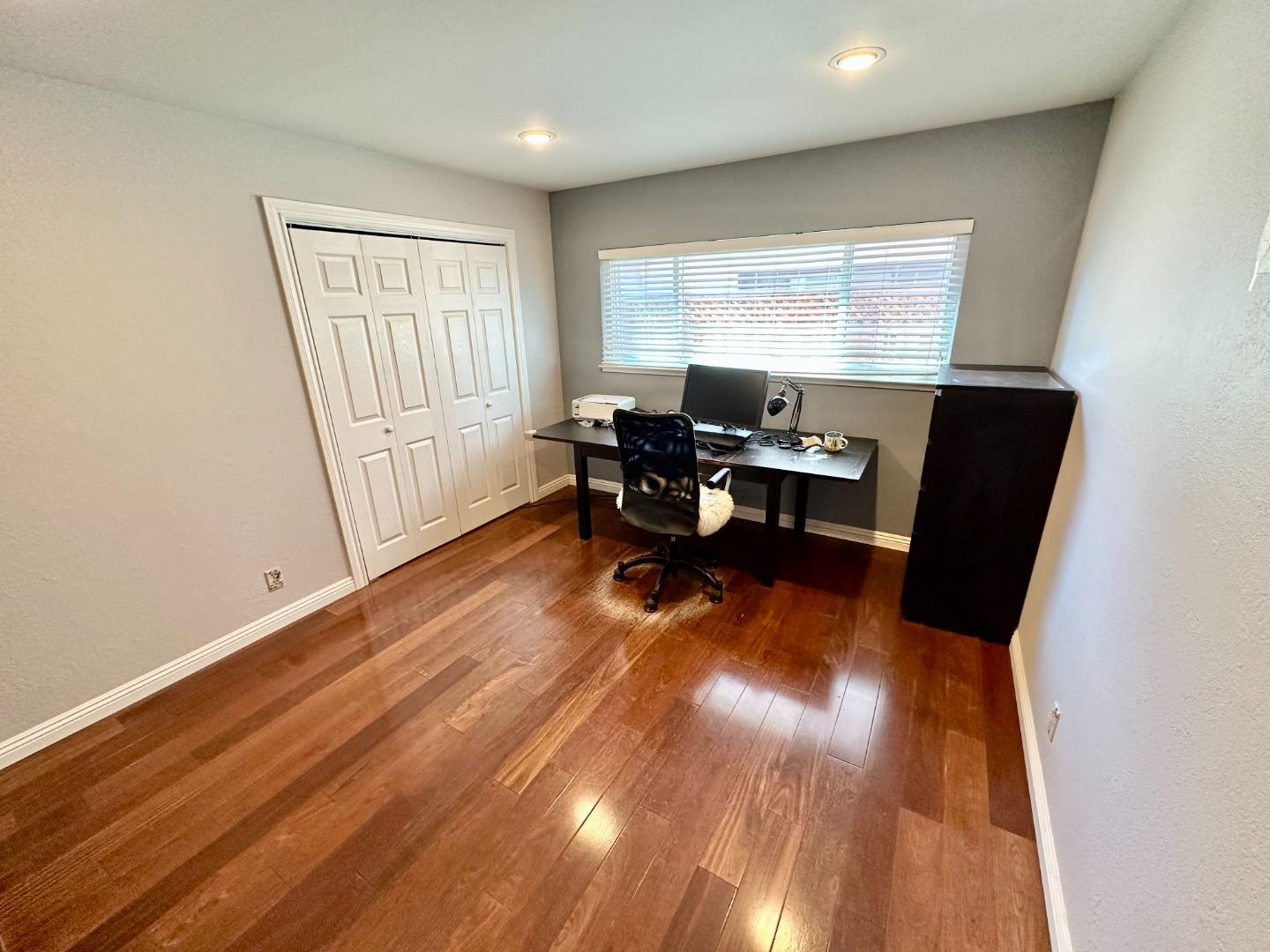 Detail Gallery Image 8 of 19 For 213 Purple Glen Dr, San Jose,  CA 95119 - 5 Beds | 3 Baths