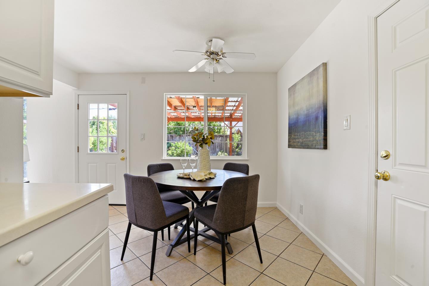 Detail Gallery Image 2 of 12 For 39947 Michelle St, Fremont,  CA 94538 - 3 Beds | 1 Baths