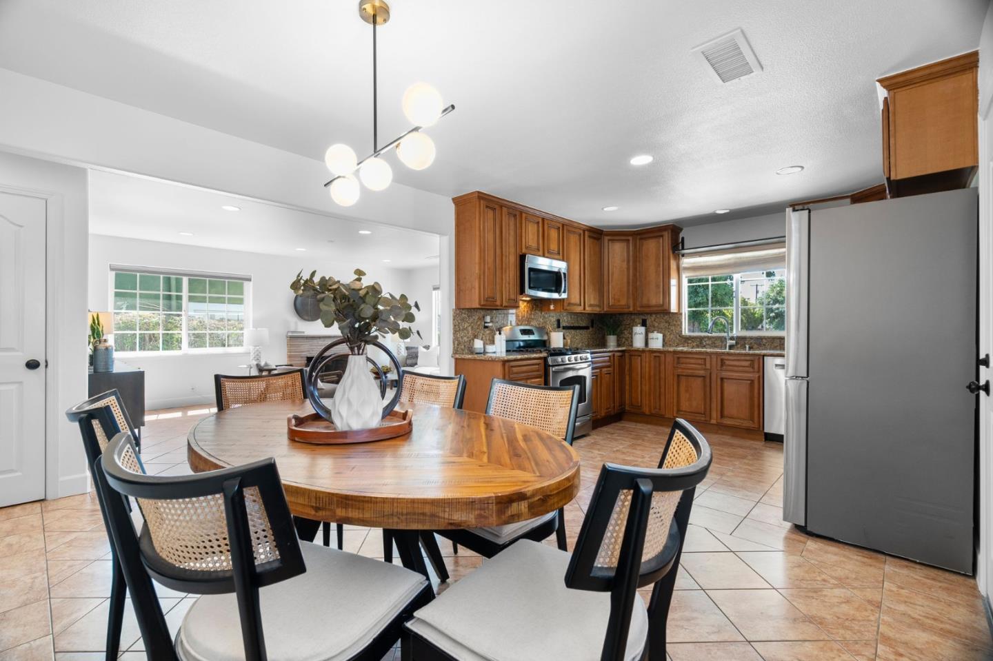 Detail Gallery Image 13 of 42 For 3006 Warrington Ave, San Jose,  CA 95127 - 3 Beds | 2 Baths