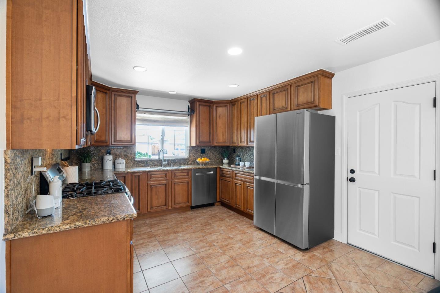 Detail Gallery Image 16 of 42 For 3006 Warrington Ave, San Jose,  CA 95127 - 3 Beds | 2 Baths