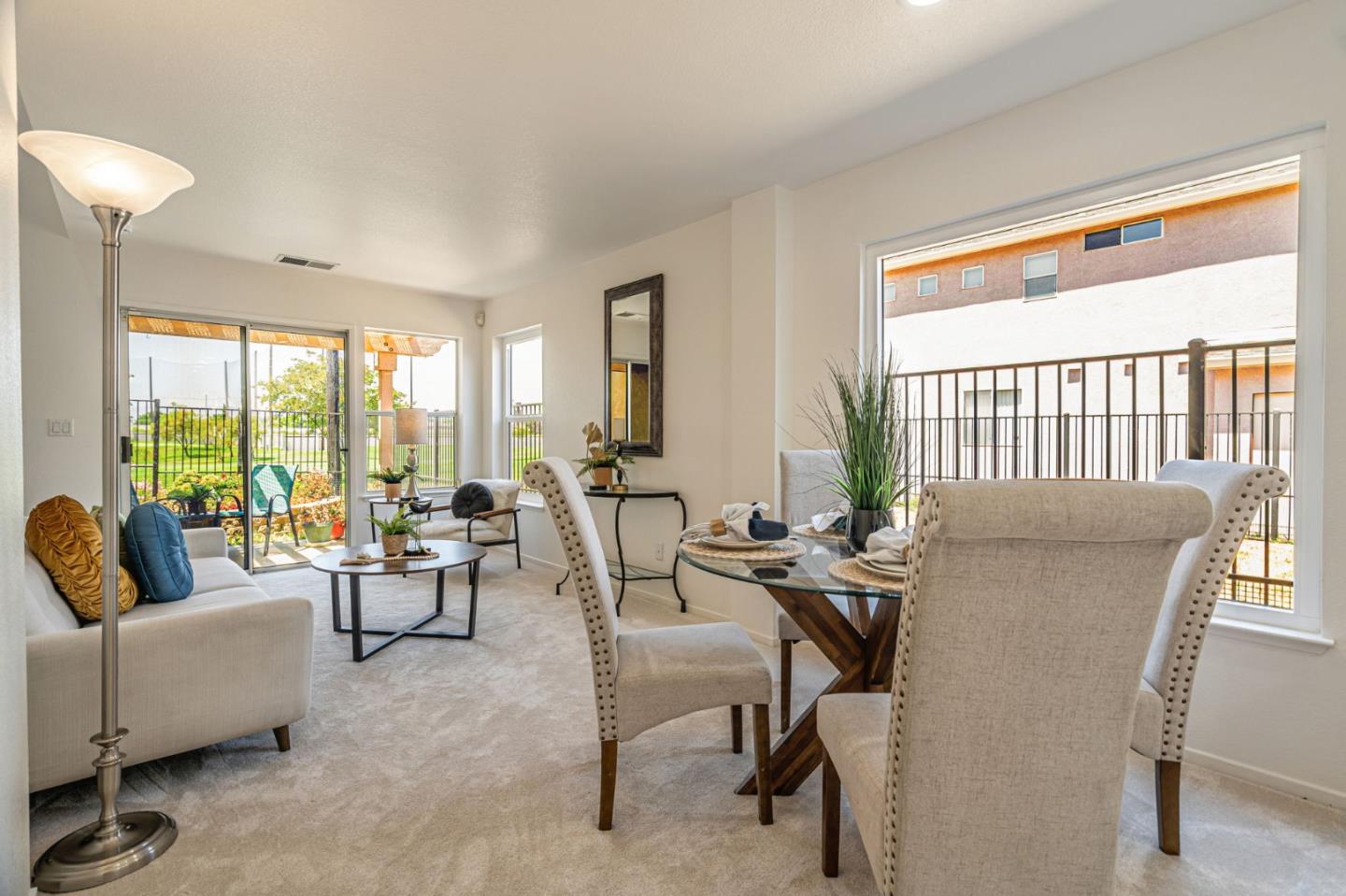 Detail Gallery Image 12 of 46 For 1517 Hermocilla Way, San Jose,  CA 95116 - 3 Beds | 2/1 Baths