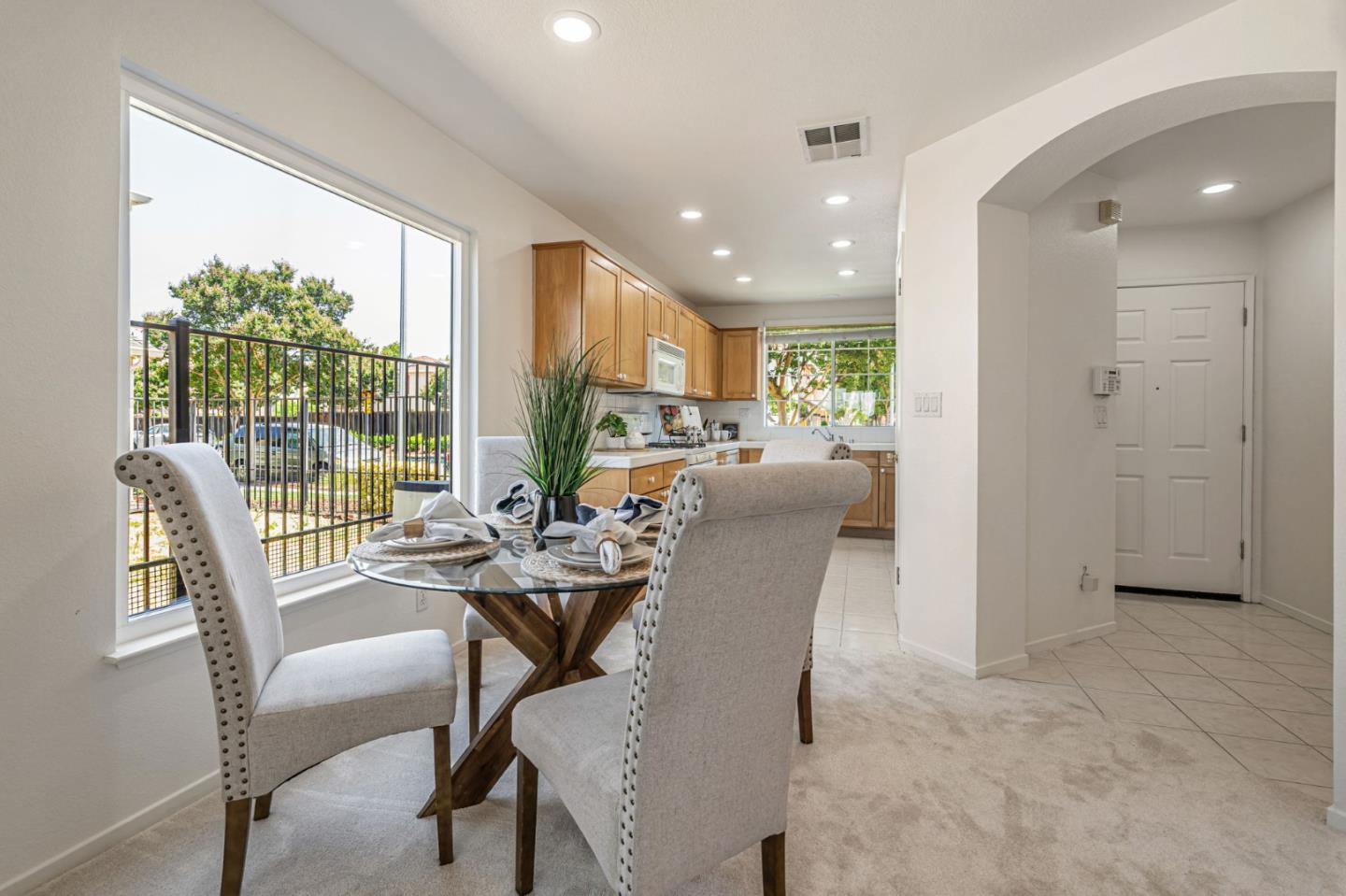 Detail Gallery Image 13 of 46 For 1517 Hermocilla Way, San Jose,  CA 95116 - 3 Beds | 2/1 Baths