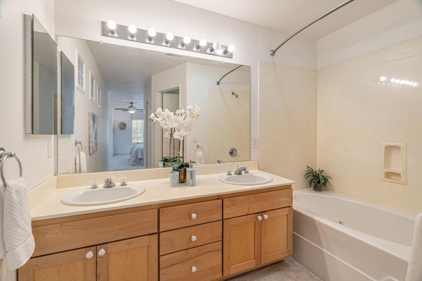 Detail Gallery Image 26 of 46 For 1517 Hermocilla Way, San Jose,  CA 95116 - 3 Beds | 2/1 Baths