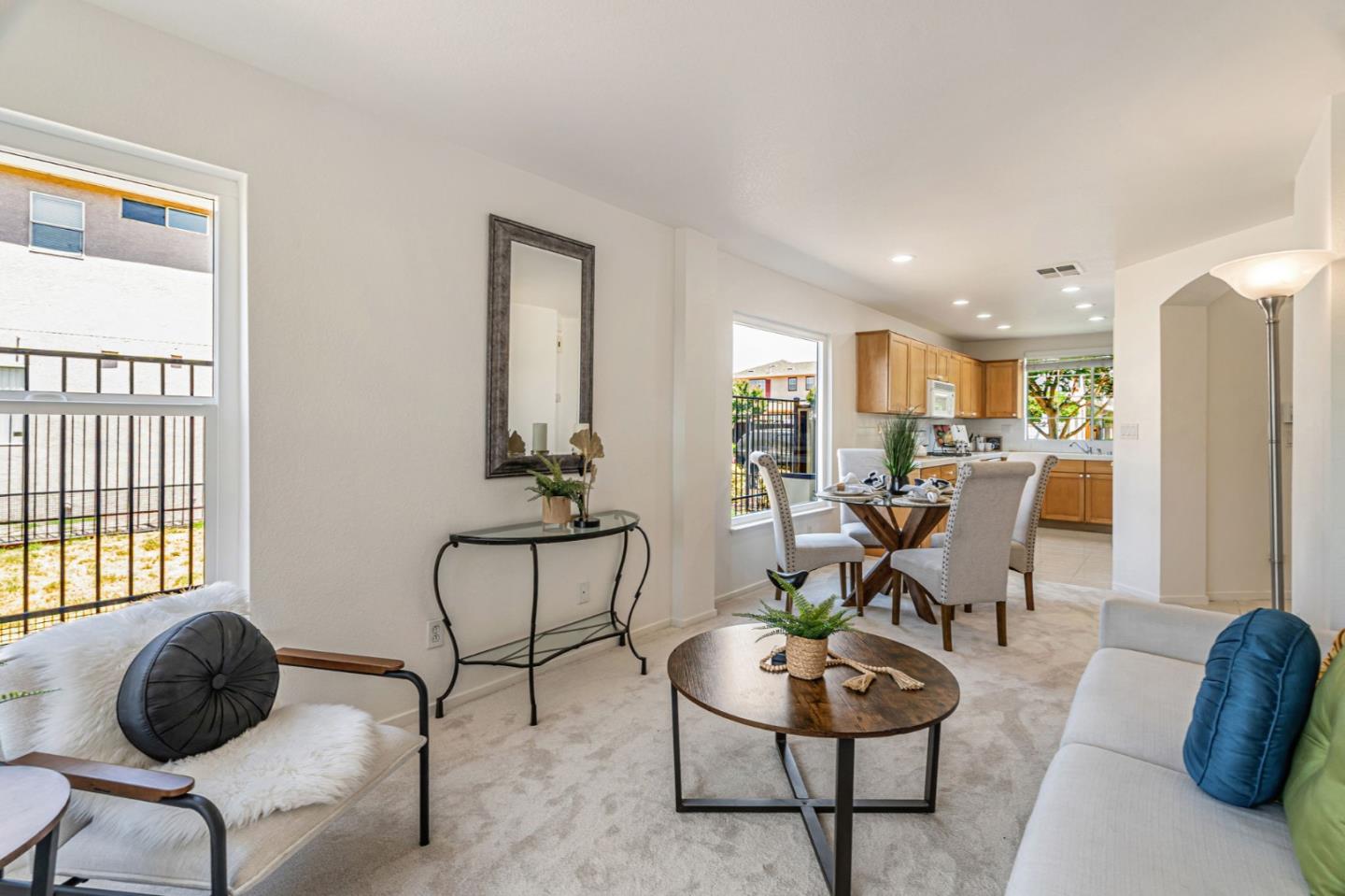 Detail Gallery Image 7 of 46 For 1517 Hermocilla Way, San Jose,  CA 95116 - 3 Beds | 2/1 Baths