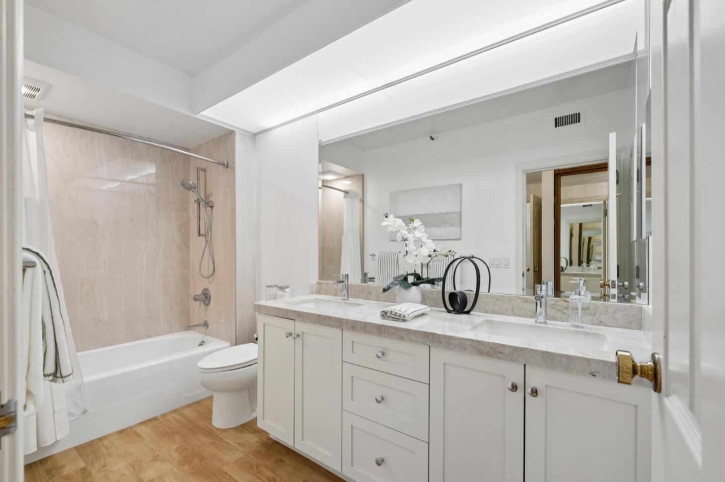 Detail Gallery Image 32 of 40 For 555 Laurel Ave #314,  San Mateo,  CA 94401 - 1 Beds | 2 Baths