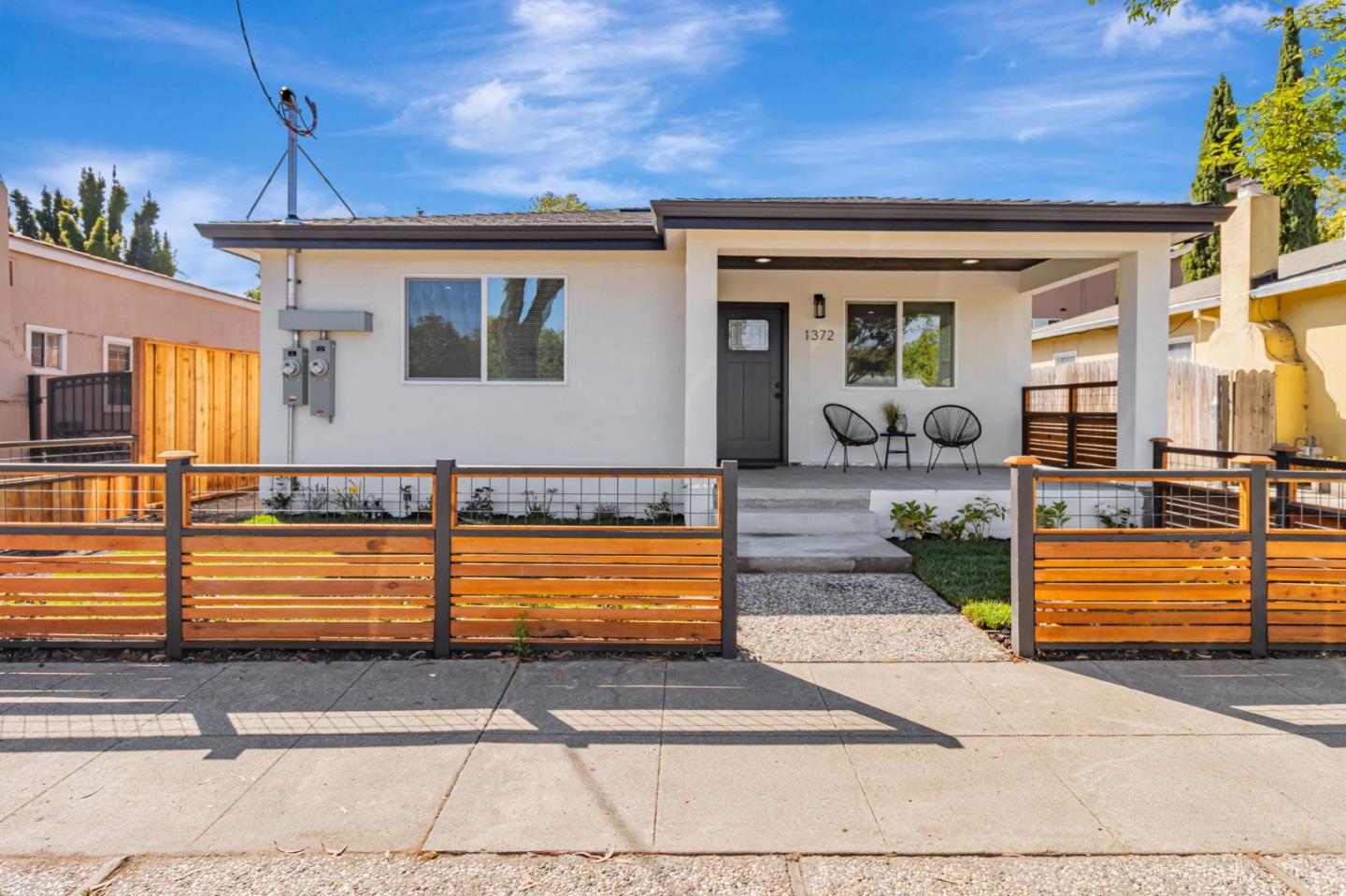 Detail Gallery Image 1 of 54 For 1372 Davis St, San Jose,  CA 95126 - 4 Beds | 2 Baths