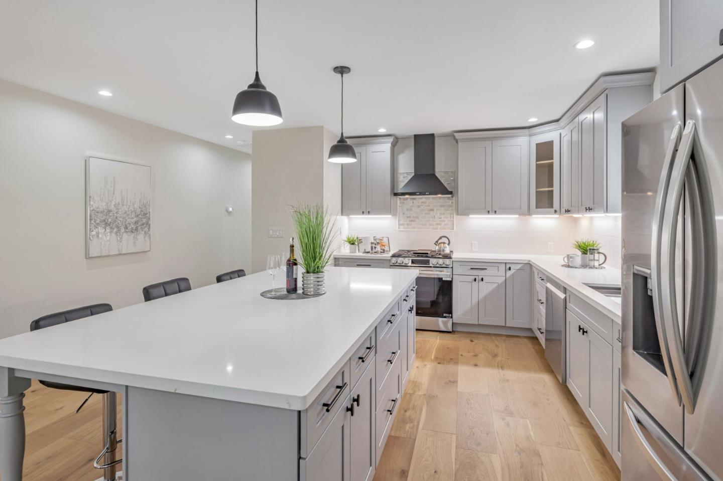 Detail Gallery Image 13 of 54 For 1372 Davis St, San Jose,  CA 95126 - 4 Beds | 2 Baths