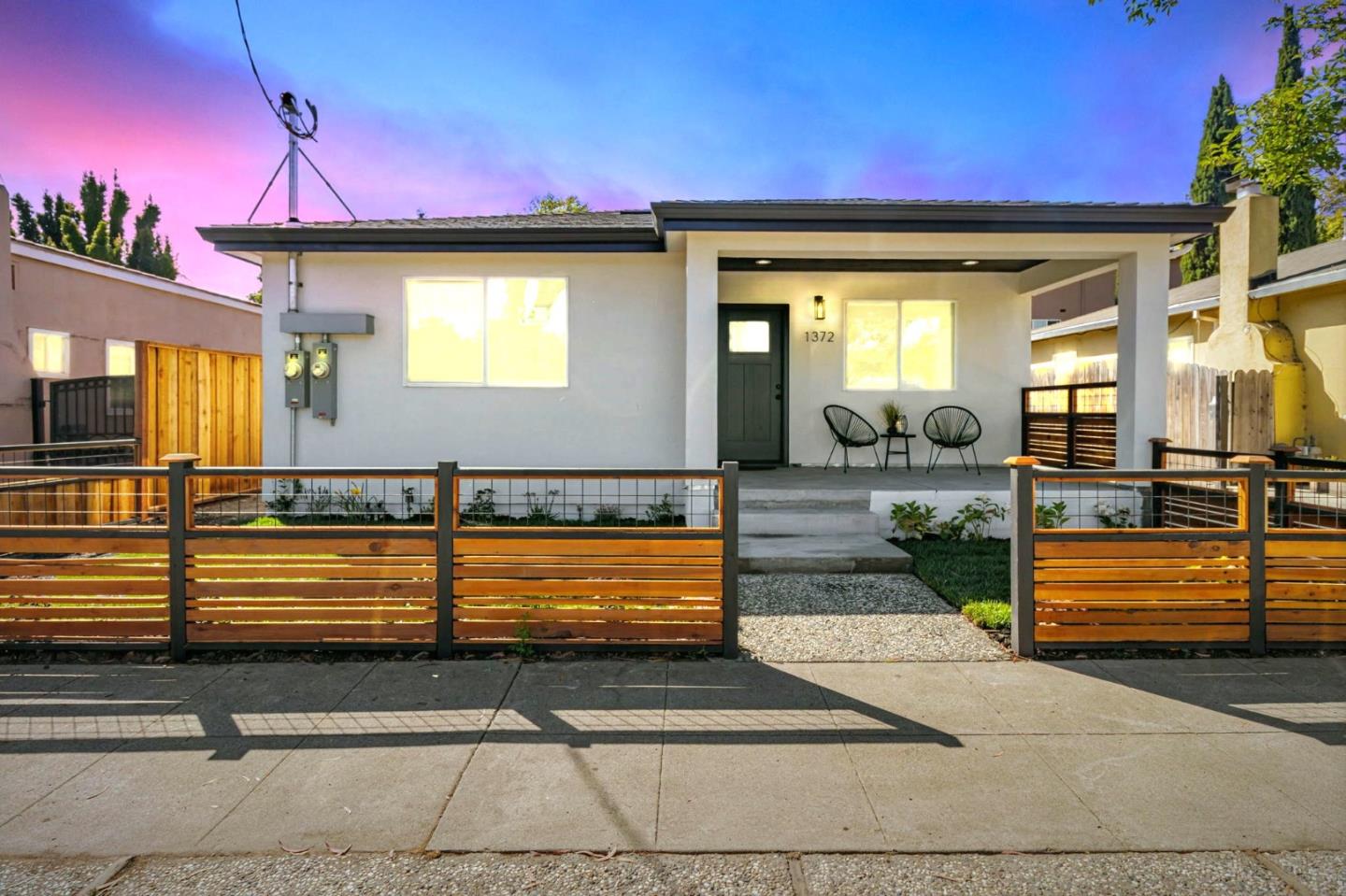 Detail Gallery Image 2 of 54 For 1372 Davis St, San Jose,  CA 95126 - 4 Beds | 2 Baths