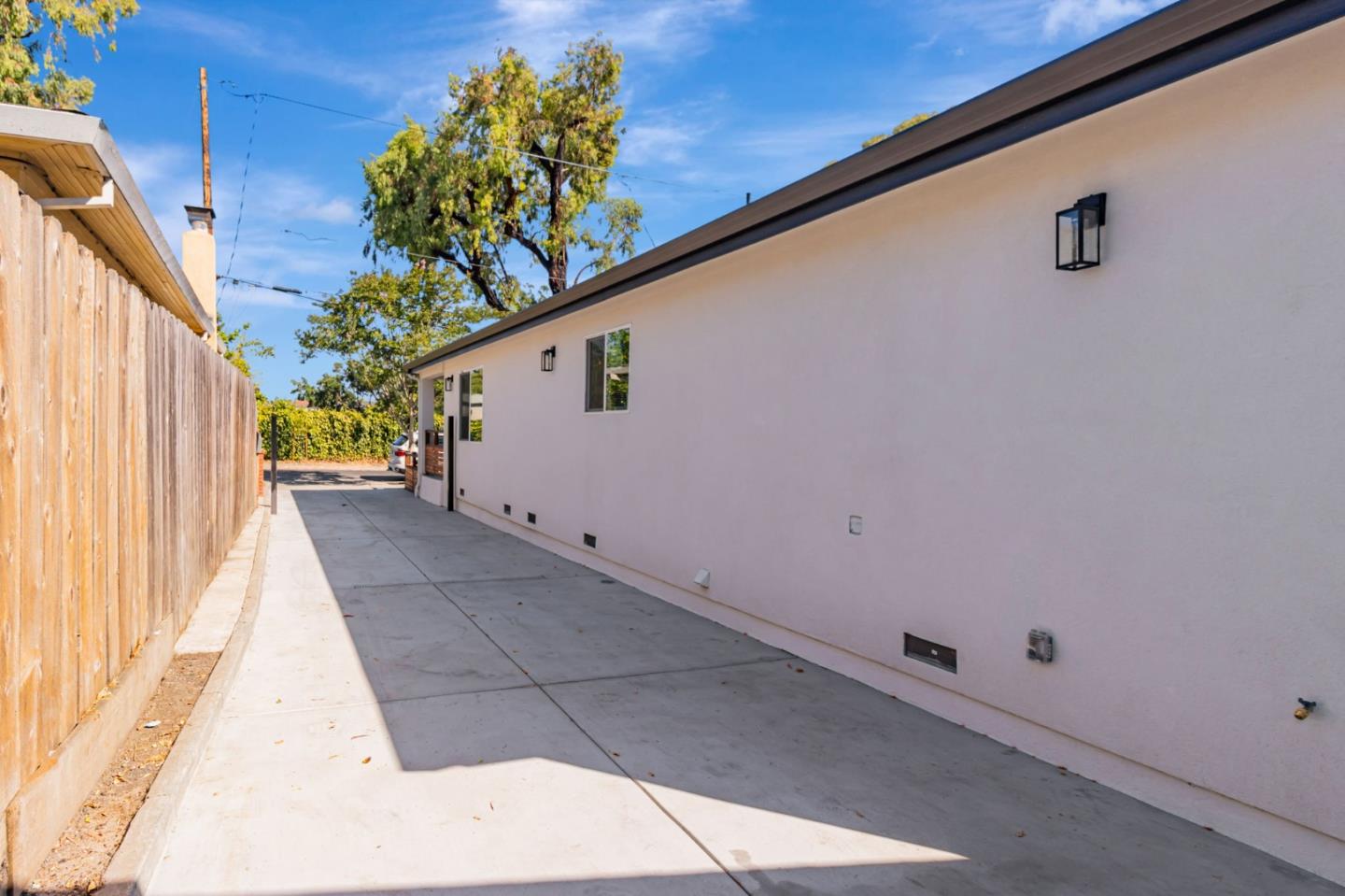 Detail Gallery Image 36 of 54 For 1372 Davis St, San Jose,  CA 95126 - 4 Beds | 2 Baths