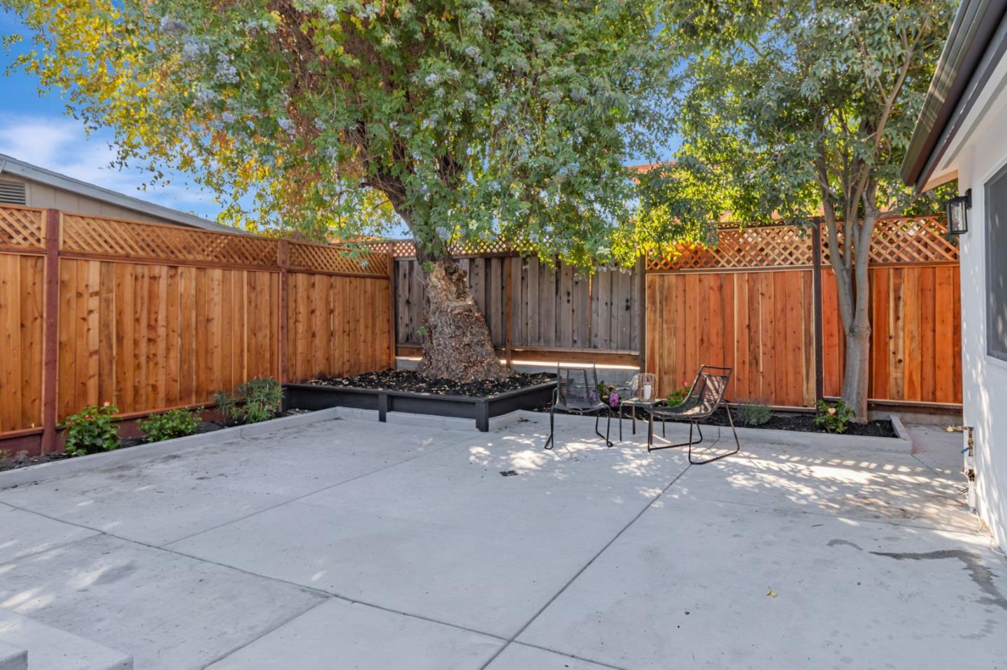 Detail Gallery Image 37 of 54 For 1372 Davis St, San Jose,  CA 95126 - 4 Beds | 2 Baths