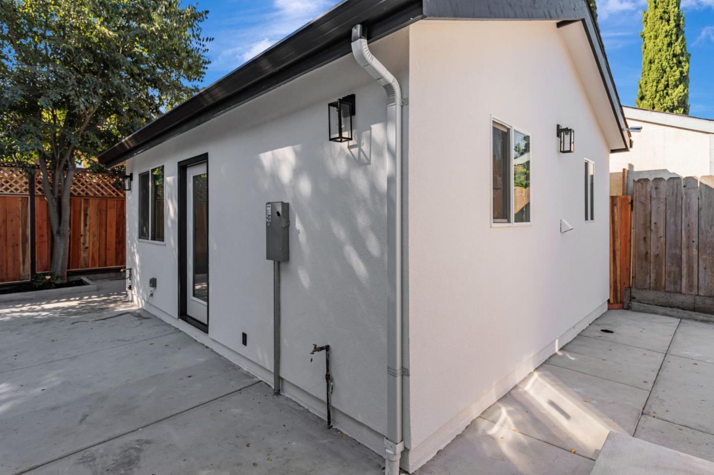 Detail Gallery Image 41 of 54 For 1372 Davis St, San Jose,  CA 95126 - 4 Beds | 2 Baths