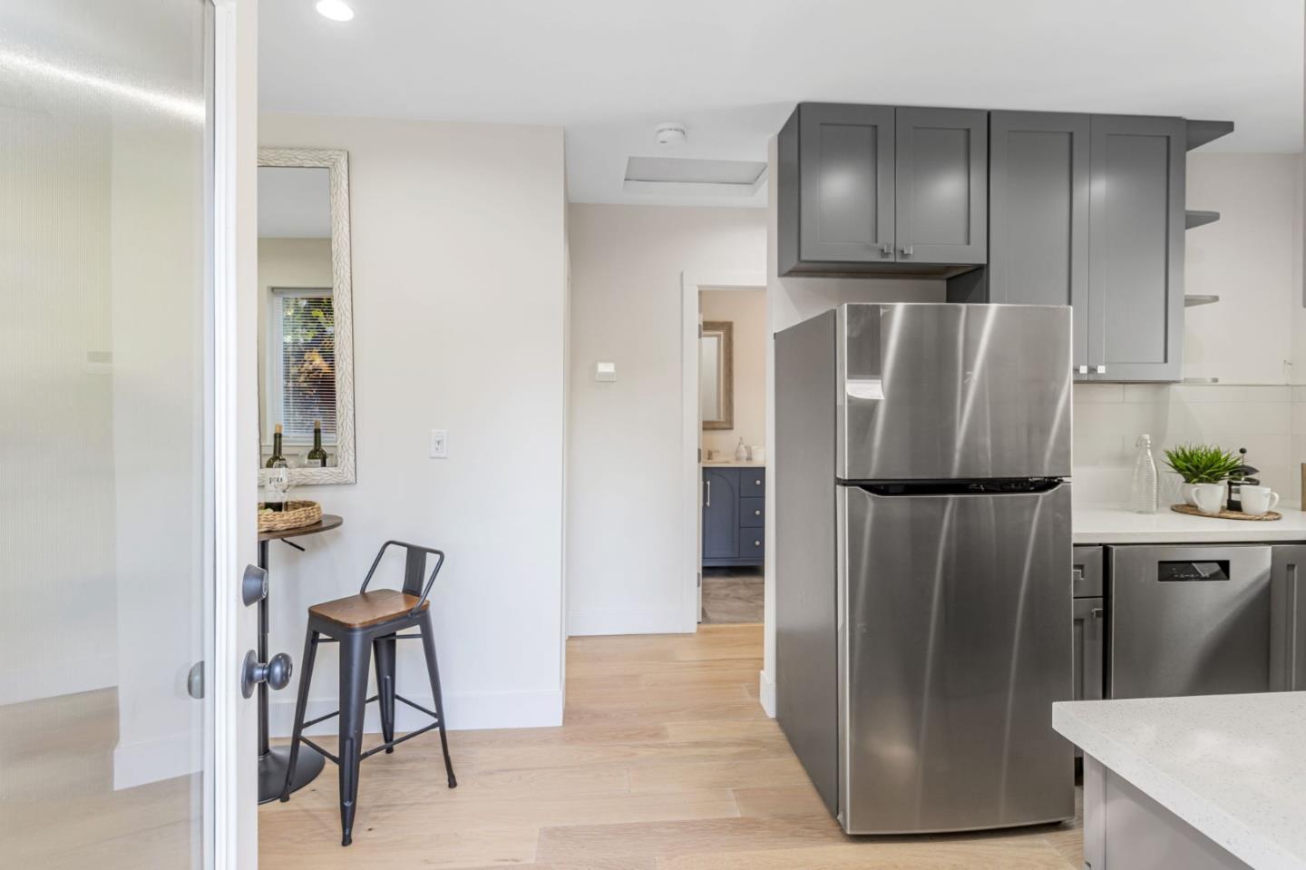 Detail Gallery Image 43 of 54 For 1372 Davis St, San Jose,  CA 95126 - 4 Beds | 2 Baths