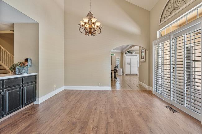 Detail Gallery Image 11 of 79 For 120 Tierra Del Sol, Hollister,  CA 95023 - 4 Beds | 3/1 Baths