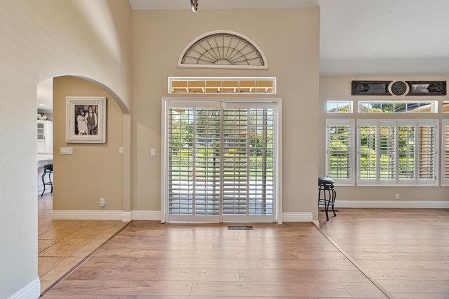 Detail Gallery Image 13 of 79 For 120 Tierra Del Sol, Hollister,  CA 95023 - 4 Beds | 3/1 Baths