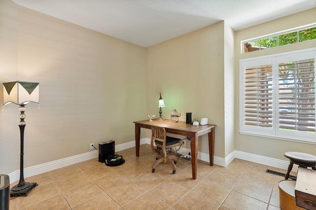 Detail Gallery Image 16 of 79 For 120 Tierra Del Sol, Hollister,  CA 95023 - 4 Beds | 3/1 Baths