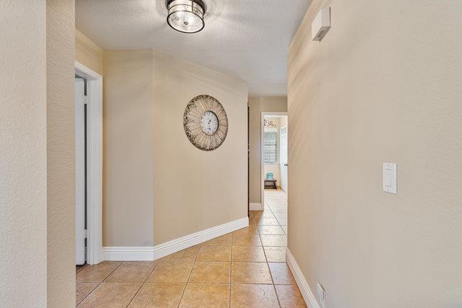 Detail Gallery Image 17 of 79 For 120 Tierra Del Sol, Hollister,  CA 95023 - 4 Beds | 3/1 Baths
