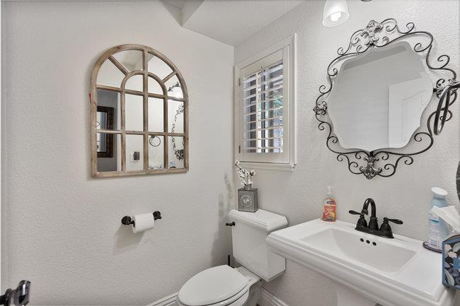 Detail Gallery Image 35 of 79 For 120 Tierra Del Sol, Hollister,  CA 95023 - 4 Beds | 3/1 Baths