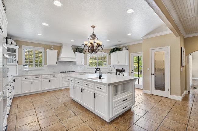 Detail Gallery Image 43 of 79 For 120 Tierra Del Sol, Hollister,  CA 95023 - 4 Beds | 3/1 Baths