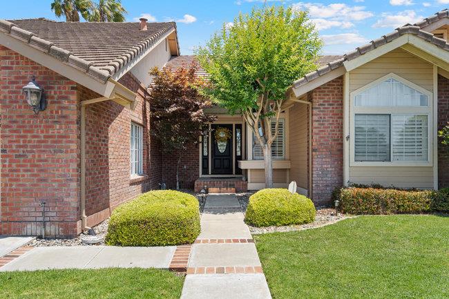 Detail Gallery Image 6 of 79 For 120 Tierra Del Sol, Hollister,  CA 95023 - 4 Beds | 3/1 Baths