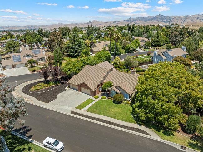 Detail Gallery Image 70 of 79 For 120 Tierra Del Sol, Hollister,  CA 95023 - 4 Beds | 3/1 Baths