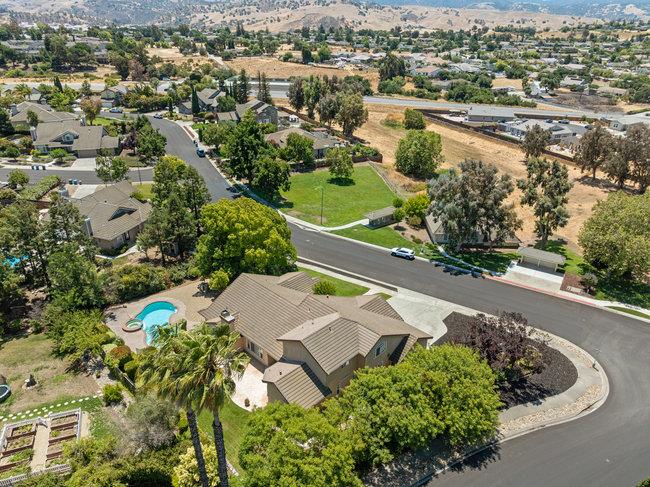 Detail Gallery Image 74 of 79 For 120 Tierra Del Sol, Hollister,  CA 95023 - 4 Beds | 3/1 Baths