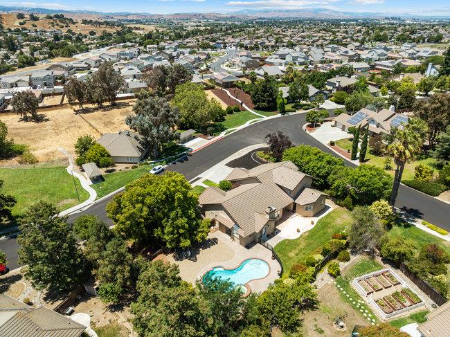 Detail Gallery Image 76 of 79 For 120 Tierra Del Sol, Hollister,  CA 95023 - 4 Beds | 3/1 Baths