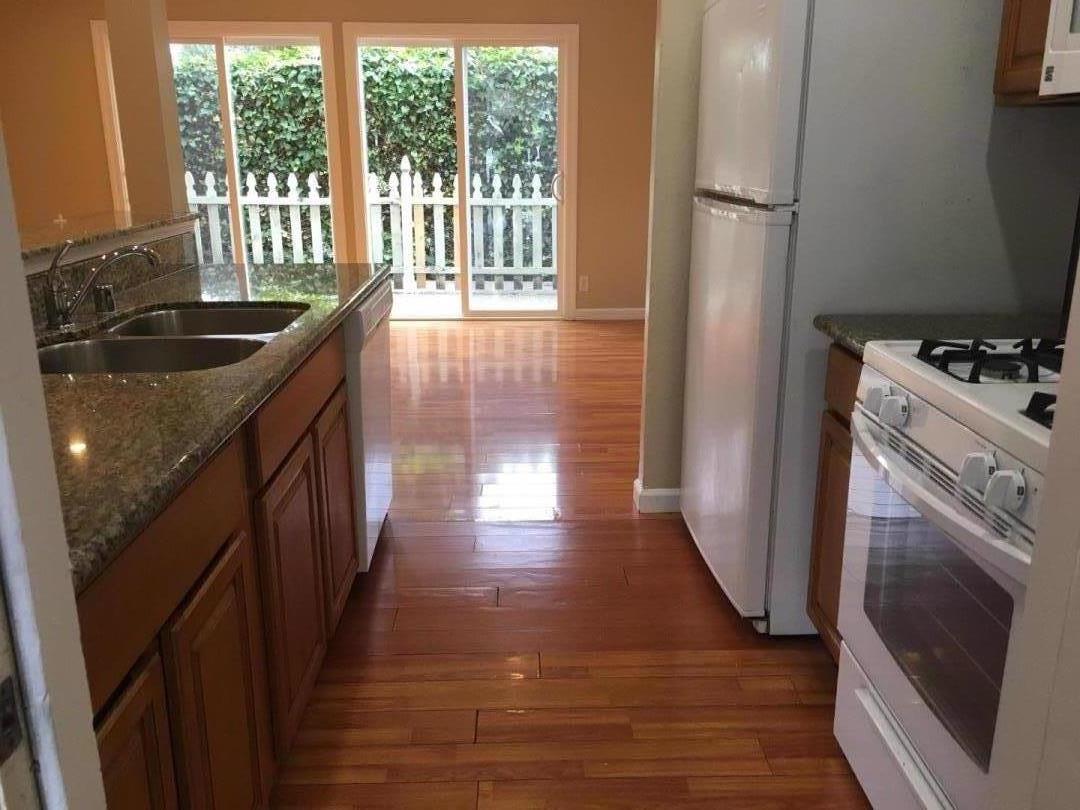 Detail Gallery Image 3 of 18 For 450 S Buena Vista Ave, San Jose,  CA 95126 - 3 Beds | 2 Baths