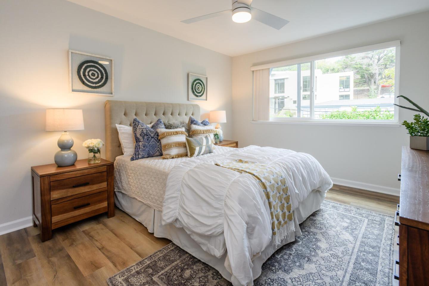 Detail Gallery Image 11 of 22 For 2302 Carlmont Dr, Belmont,  CA 94002 - – Beds | – Baths