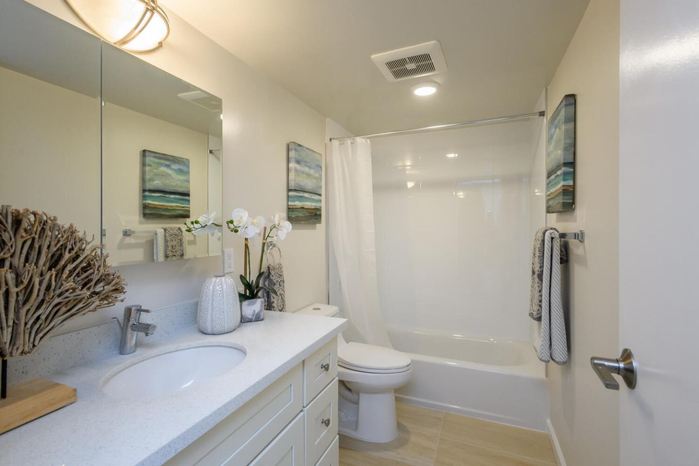 Detail Gallery Image 12 of 22 For 2302 Carlmont Dr, Belmont,  CA 94002 - – Beds | – Baths
