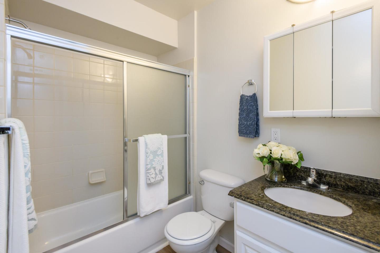 Detail Gallery Image 14 of 22 For 2302 Carlmont Dr, Belmont,  CA 94002 - – Beds | – Baths