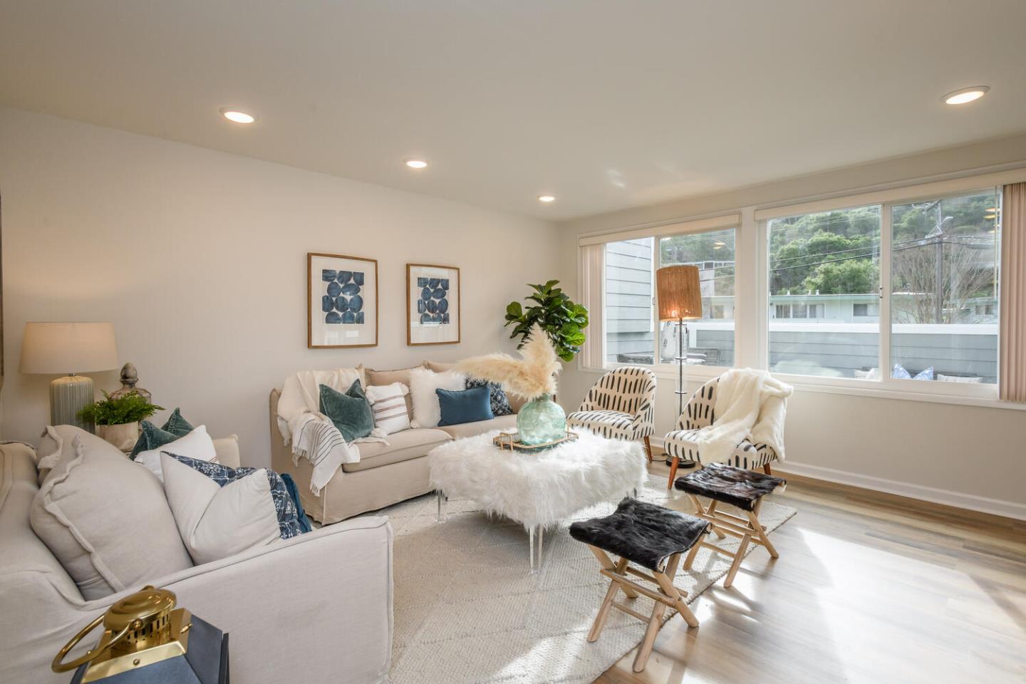 Detail Gallery Image 3 of 22 For 2302 Carlmont Dr, Belmont,  CA 94002 - – Beds | – Baths
