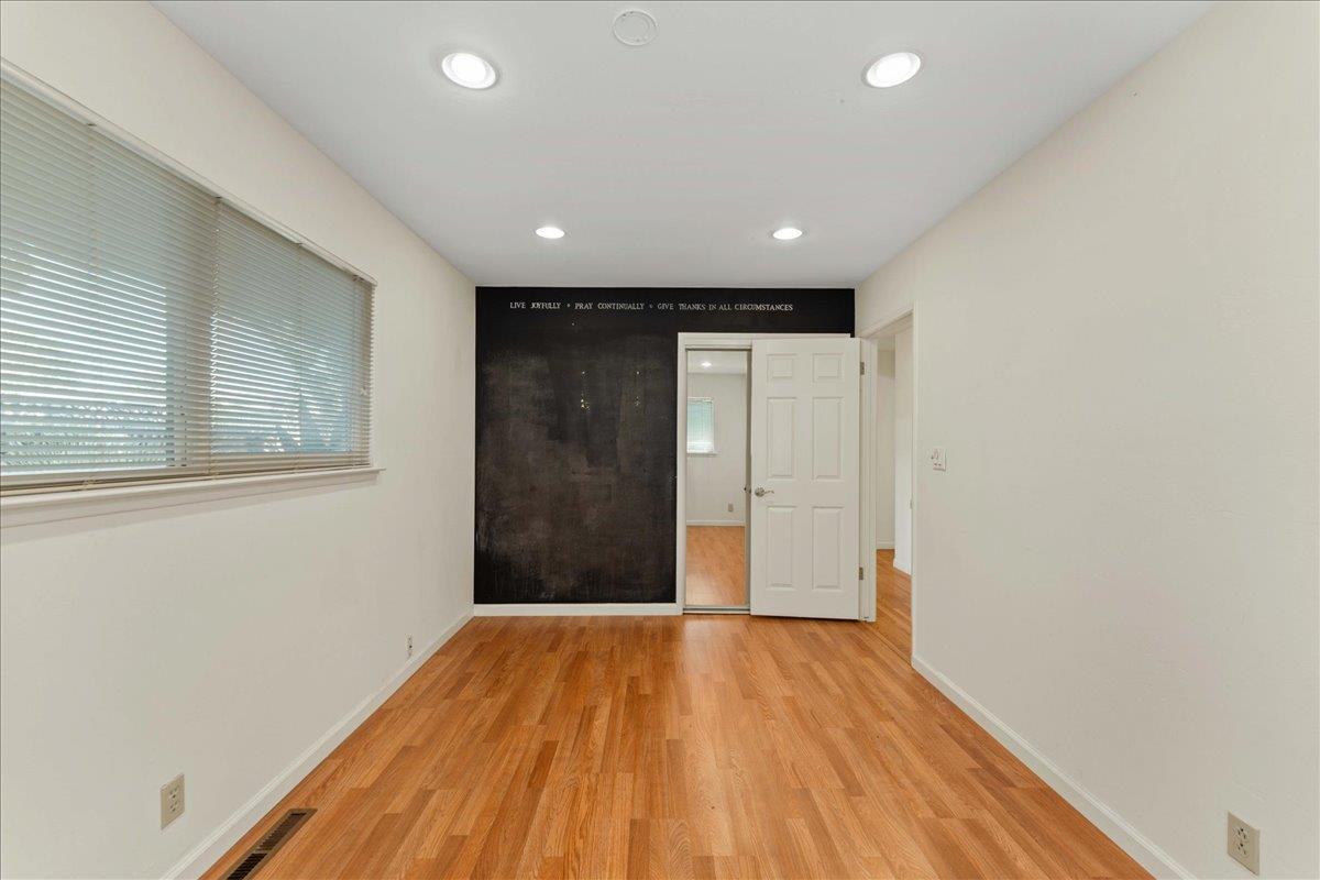 Detail Gallery Image 13 of 15 For 1159 Topaz Ave, San Jose,  CA 95117 - 3 Beds | 2 Baths