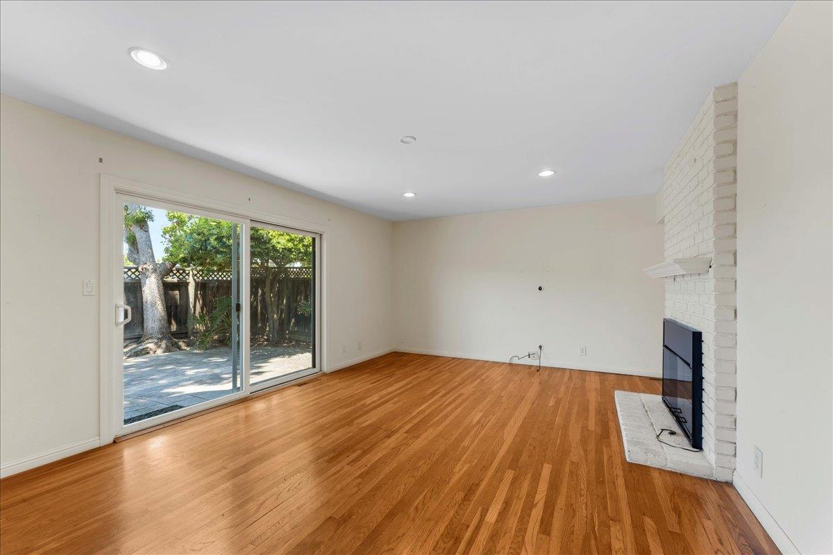 Detail Gallery Image 3 of 15 For 1159 Topaz Ave, San Jose,  CA 95117 - 3 Beds | 2 Baths