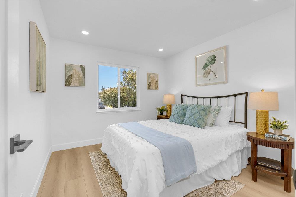 Detail Gallery Image 14 of 49 For 3431 Fleetwood Dr, San Bruno,  CA 94066 - 3 Beds | 2 Baths