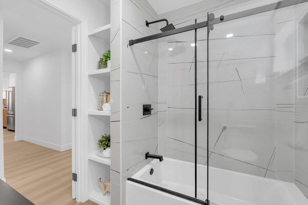 Detail Gallery Image 19 of 49 For 3431 Fleetwood Dr, San Bruno,  CA 94066 - 3 Beds | 2 Baths