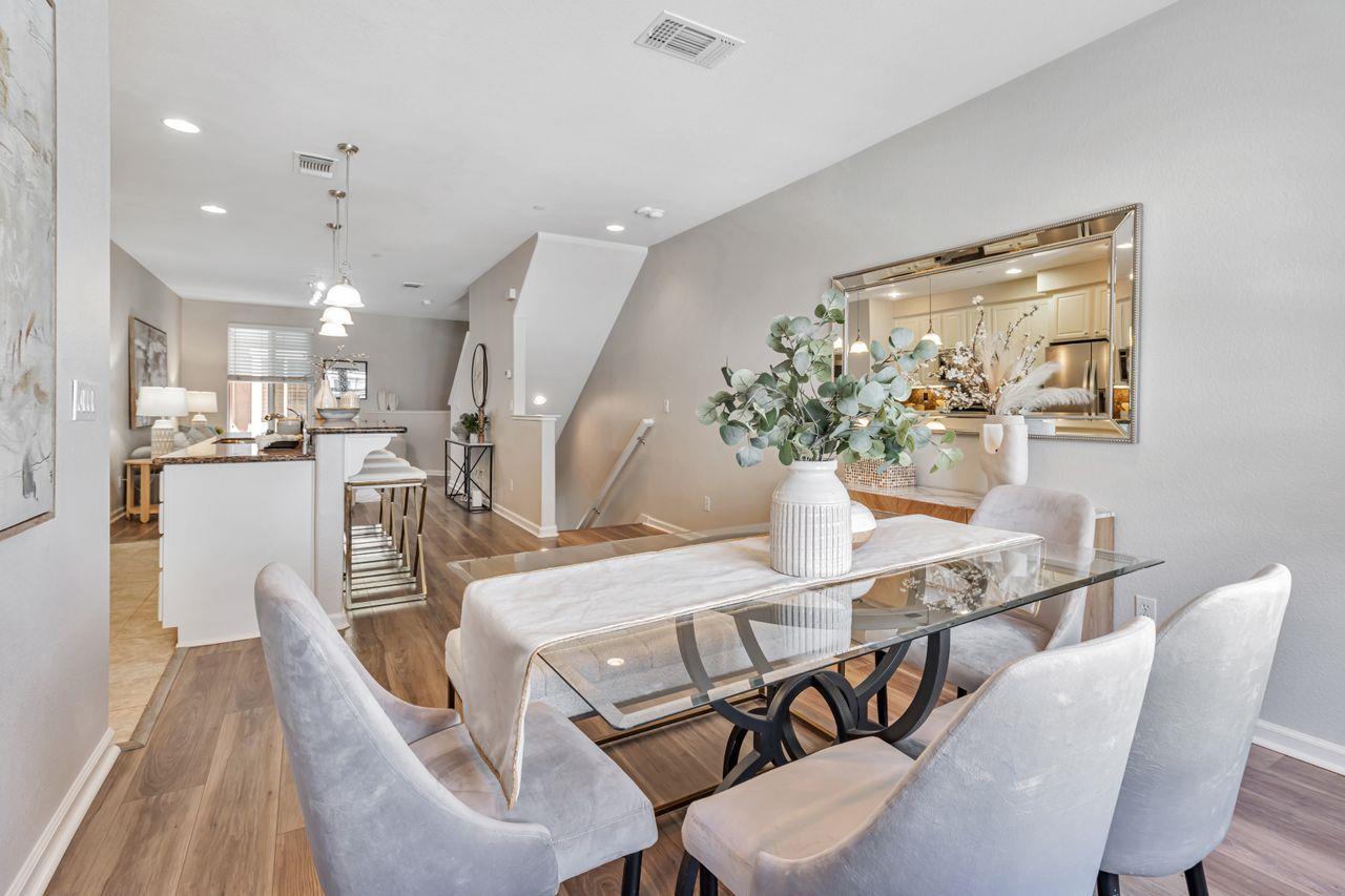 Detail Gallery Image 14 of 31 For 907 Rancho Pl, San Jose,  CA 95126 - 2 Beds | 2/1 Baths