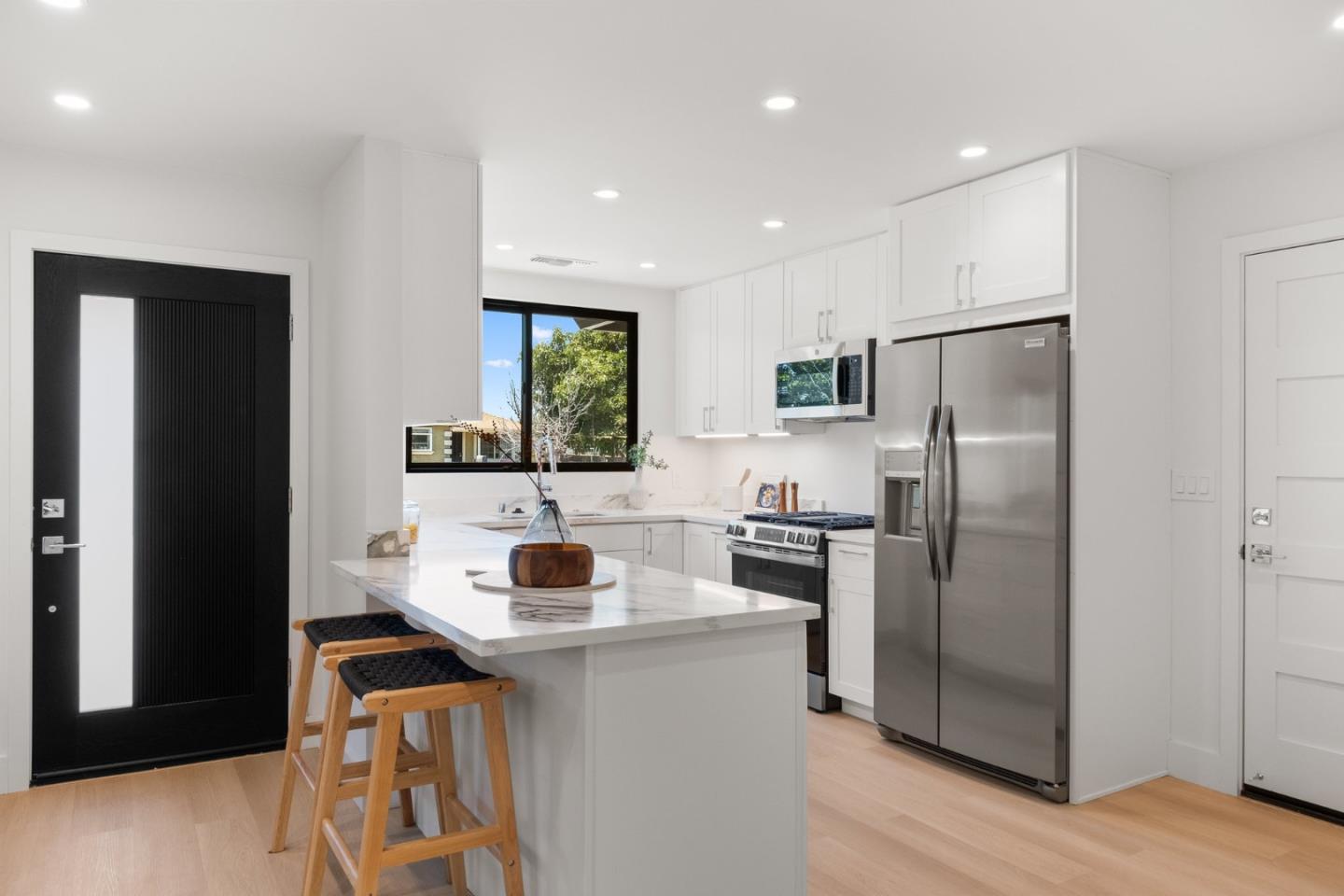 Detail Gallery Image 13 of 50 For 120 Abelia Way, East Palo Alto,  CA 94303 - 3 Beds | 2 Baths