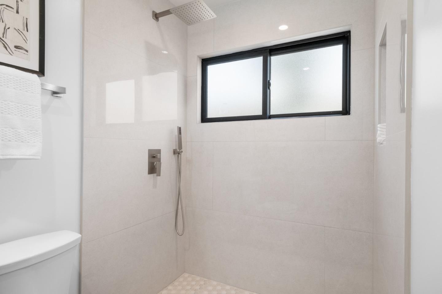 Detail Gallery Image 26 of 50 For 120 Abelia Way, East Palo Alto,  CA 94303 - 3 Beds | 2 Baths