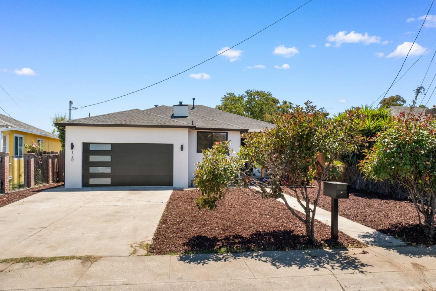 Detail Gallery Image 3 of 50 For 120 Abelia Way, East Palo Alto,  CA 94303 - 3 Beds | 2 Baths