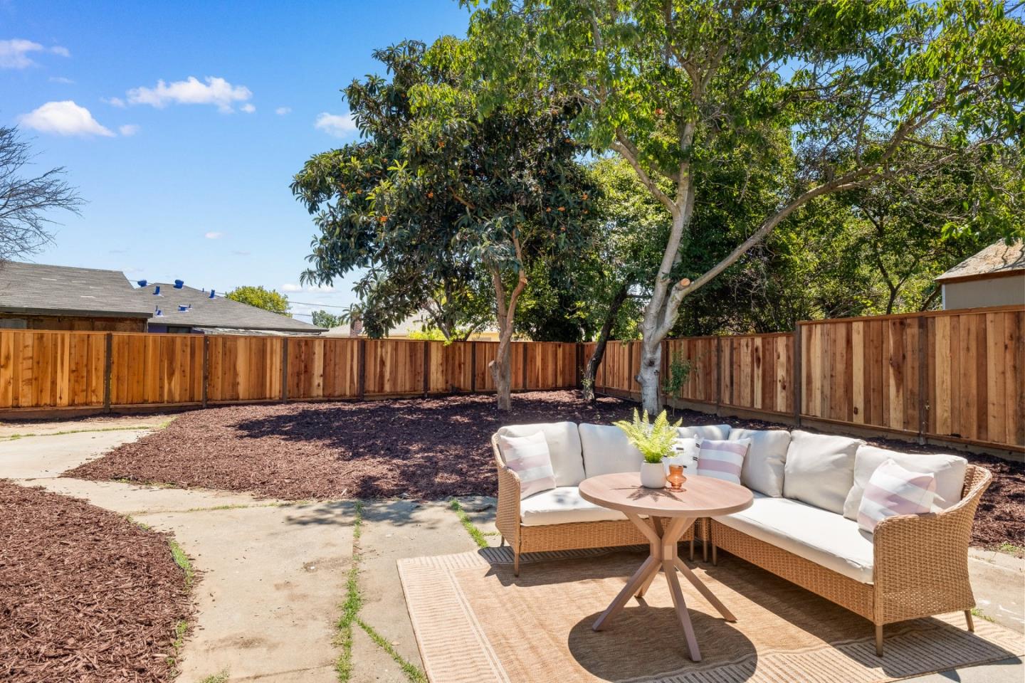 Detail Gallery Image 38 of 50 For 120 Abelia Way, East Palo Alto,  CA 94303 - 3 Beds | 2 Baths