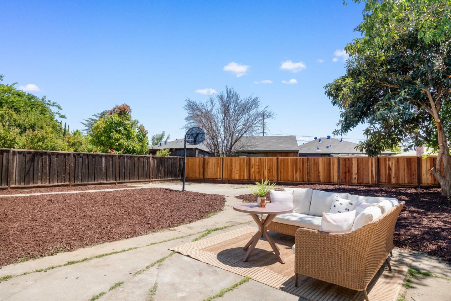 Detail Gallery Image 39 of 50 For 120 Abelia Way, East Palo Alto,  CA 94303 - 3 Beds | 2 Baths