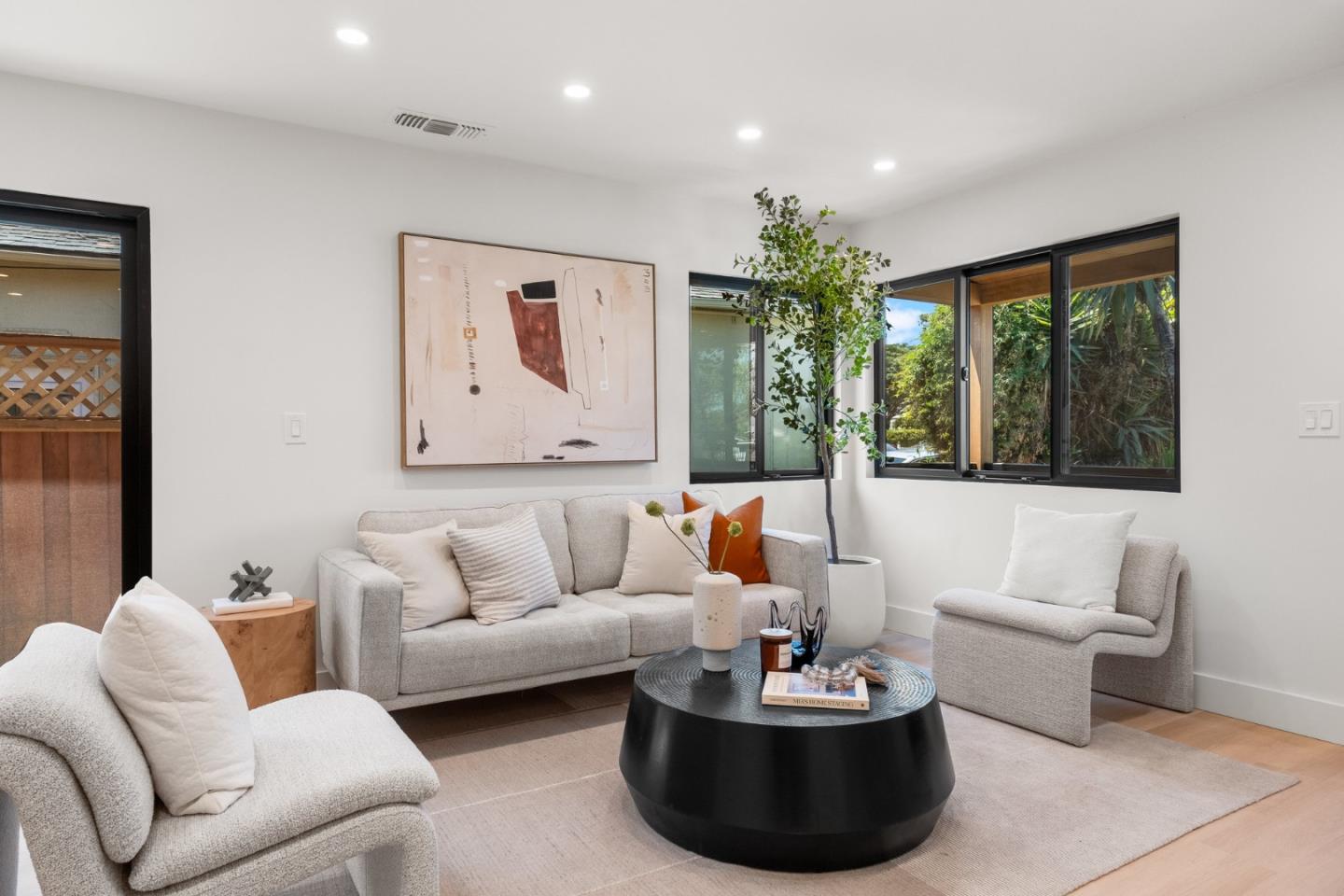 Detail Gallery Image 8 of 50 For 120 Abelia Way, East Palo Alto,  CA 94303 - 3 Beds | 2 Baths