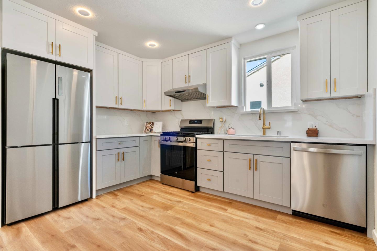 Detail Gallery Image 21 of 57 For 455 Lloyd Ave, San Leandro,  CA 94578 - 3 Beds | 2 Baths