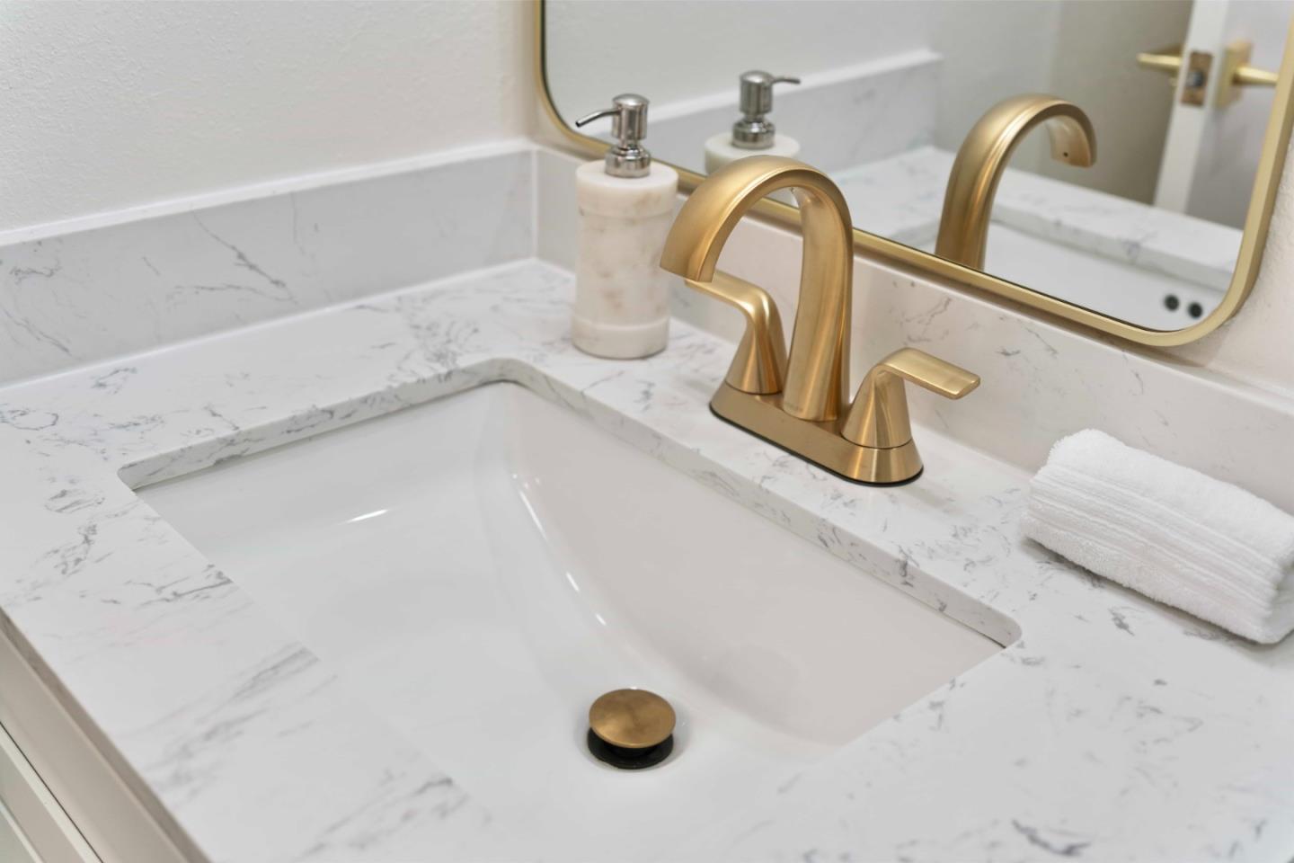Detail Gallery Image 43 of 57 For 455 Lloyd Ave, San Leandro,  CA 94578 - 3 Beds | 2 Baths