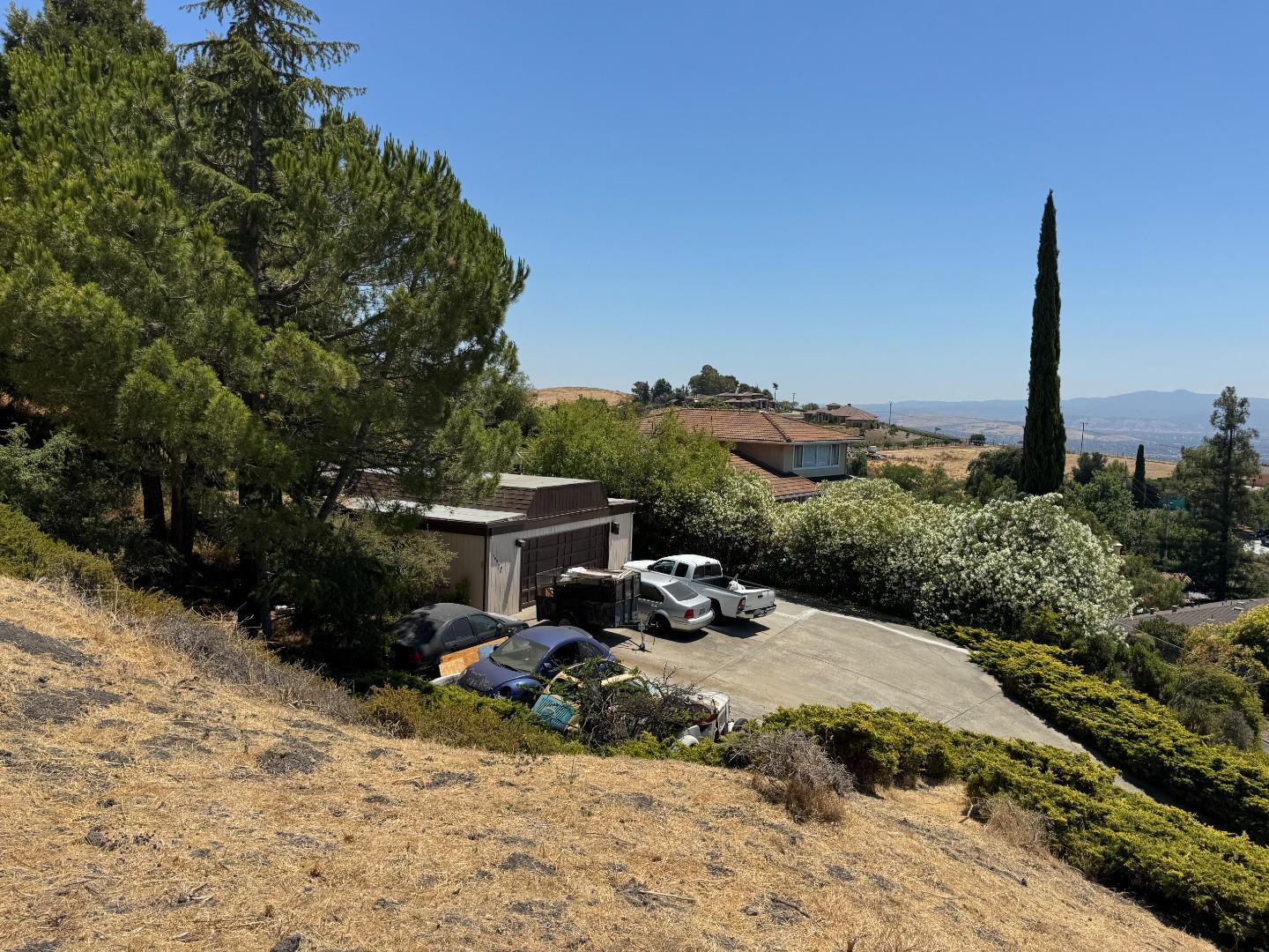 Detail Gallery Image 3 of 6 For 10060 Bon Vista Ct, San Jose,  CA 95127 - – Beds | – Baths