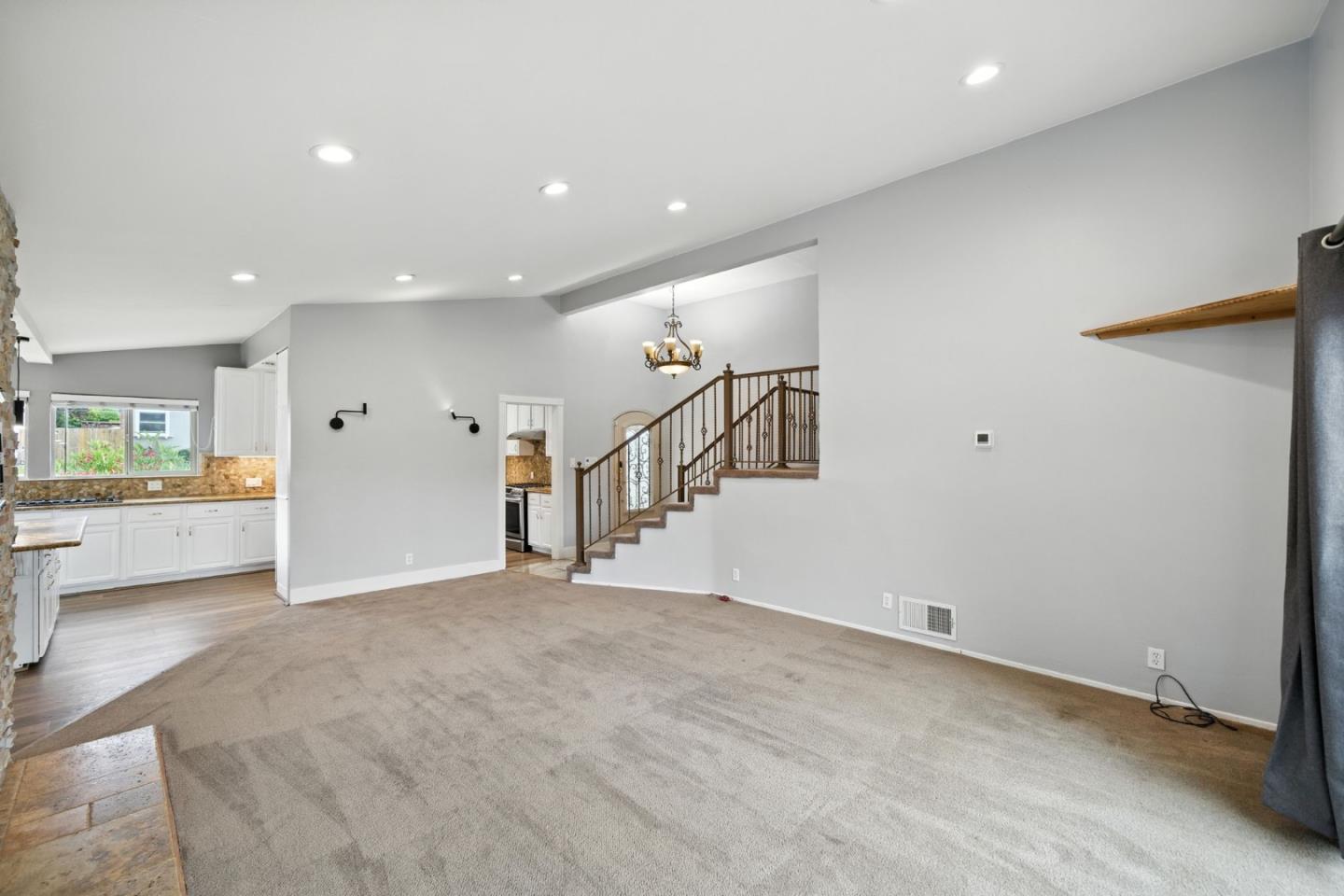 Detail Gallery Image 11 of 37 For 2602 Jacobs St, Hayward,  CA 94541 - 3 Beds | 2/1 Baths