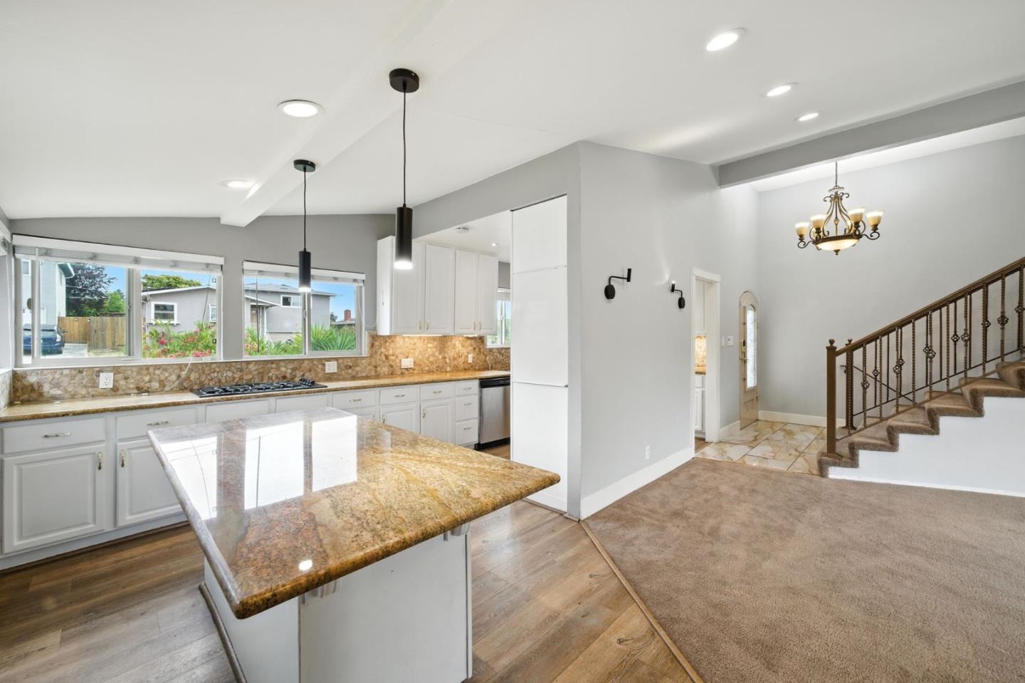 Detail Gallery Image 7 of 37 For 2602 Jacobs St, Hayward,  CA 94541 - 3 Beds | 2/1 Baths