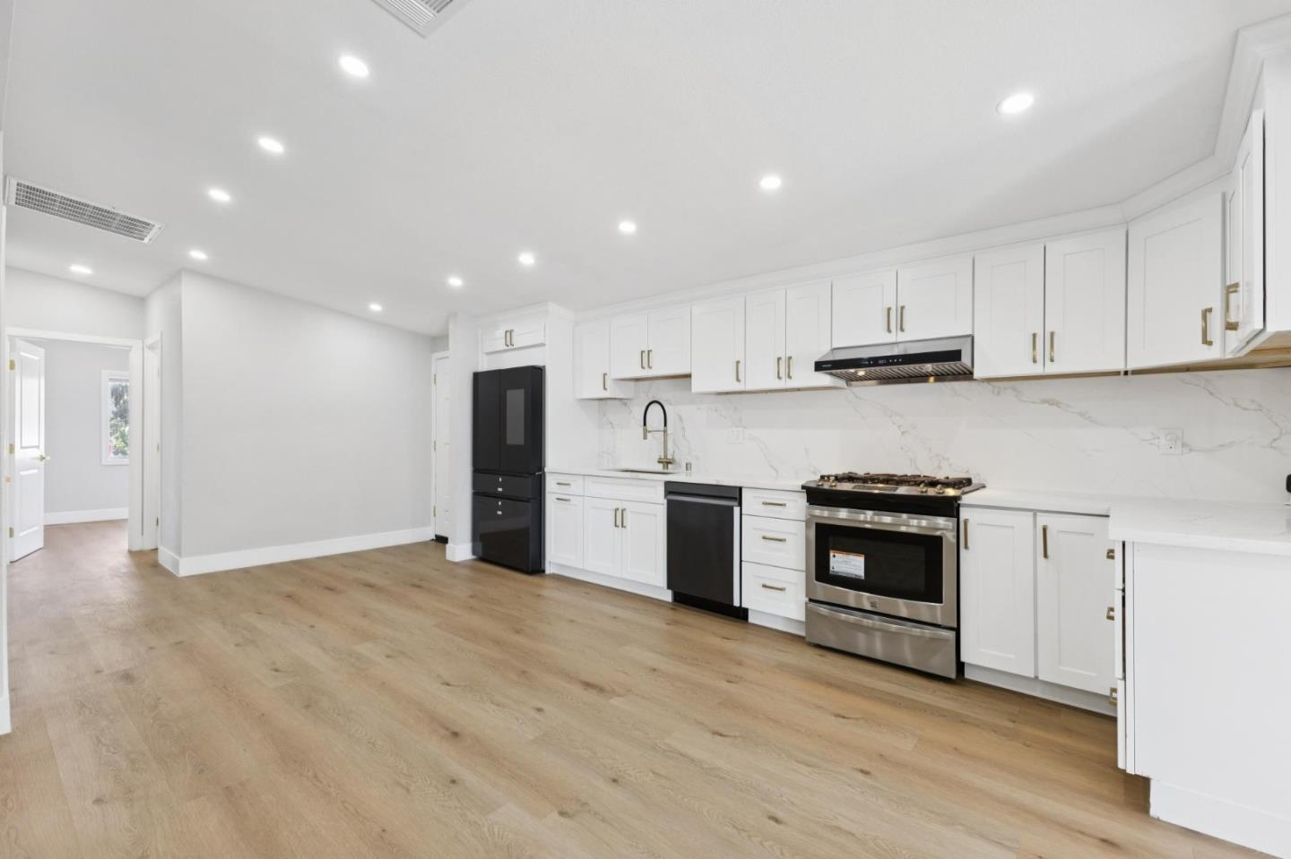 Detail Gallery Image 11 of 44 For 4412 Millard Ave, Fremont,  CA 94538 - 4 Beds | 2 Baths