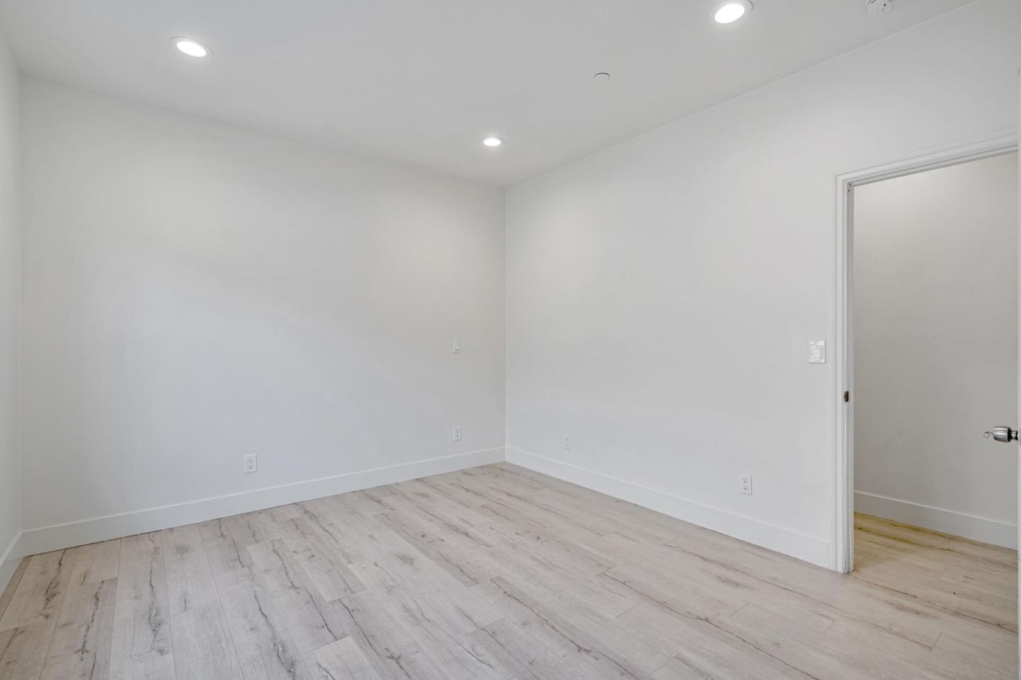 Detail Gallery Image 18 of 46 For 3405 E Hills Dr, San Jose,  CA 95127 - 7 Beds | 6 Baths