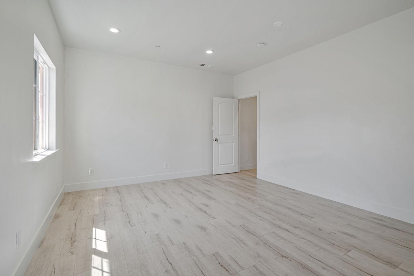 Detail Gallery Image 24 of 46 For 3405 E Hills Dr, San Jose,  CA 95127 - 7 Beds | 6 Baths